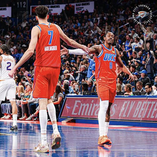 雷霆49分血洗<a href=/lanqiubofang/suns/ target=_blank class=infotextkey>太阳</a>+手握多签，霍姆格伦成顶级内线